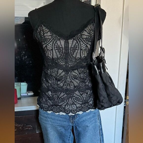 VINTAGE THE LIMITED black lace sleeveless cami with beige colored lining - Picture 12 of 12